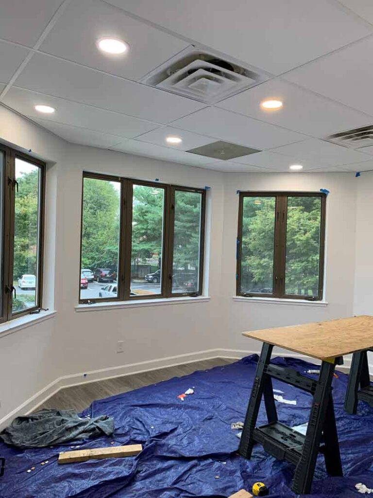 Residential glass repair service by Advanced Window & Glass Repair for Burke Centre homeowners