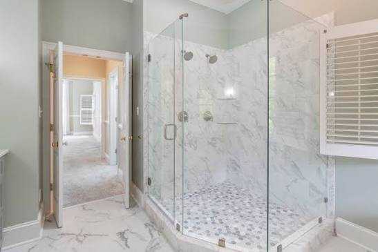 Your Local Experts for Custom Shower Glass and Enclosures in Northern Virginia