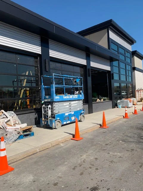 Local window glass repair company near Burke Centre by Advanced Window & Glass Repair